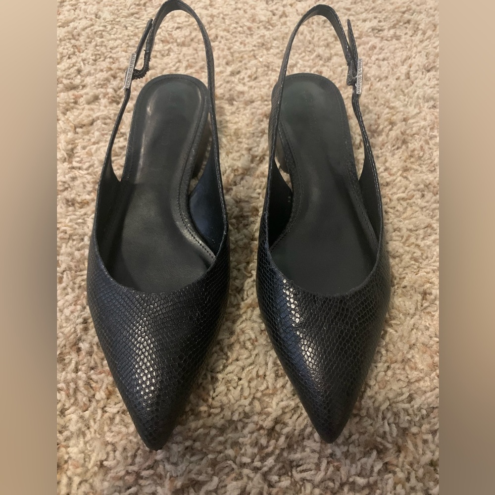 Vince Camuto Women’s size 8.5 black sling backs